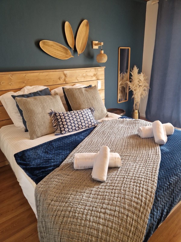 Réservez votre chambre romantique et confortable à « L’Hôtentique », proche de Gap