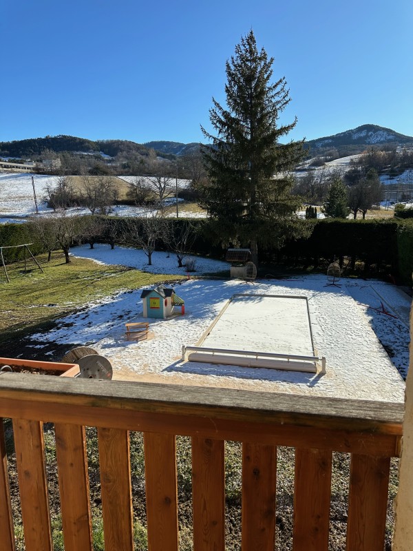 À proximité du lac de Serre-Ponçon, réservation d’une chambre pour une ou deux personnes