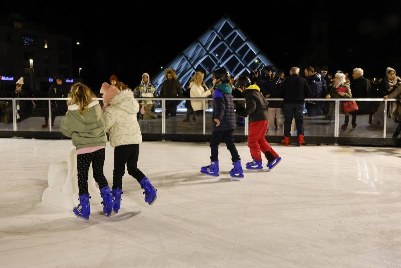 Patinoire synthétique & animations de Noël à Gap – décembre 2025