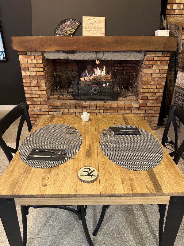 Réservez une table pour savourer des produits locaux de qualité dans notre restaurant à « L’Hôtentique », à proximité de Gap