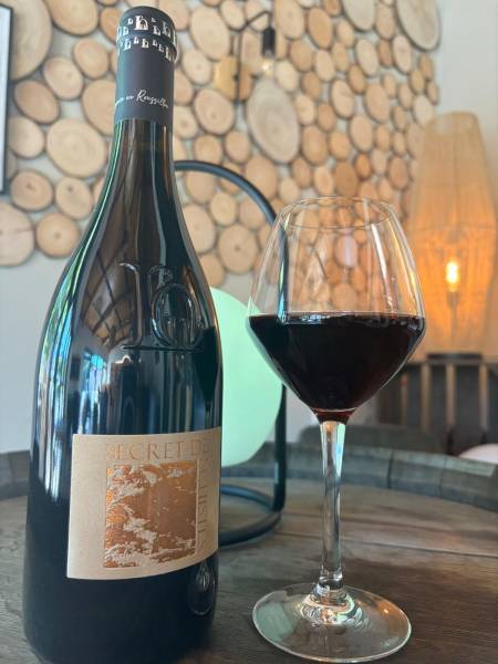 Passer quelques heures ou quelques jours dans notre gîte avec un bar à la hauteur de vos souhaits à Turriers !