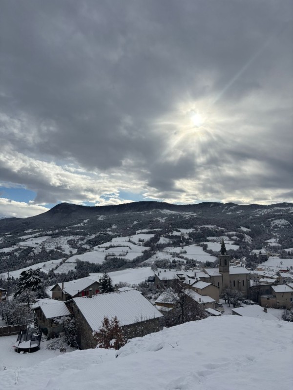 Profitez d’un séjour agréable en pleine nature avec un cadre idéal et authentique à Turriers