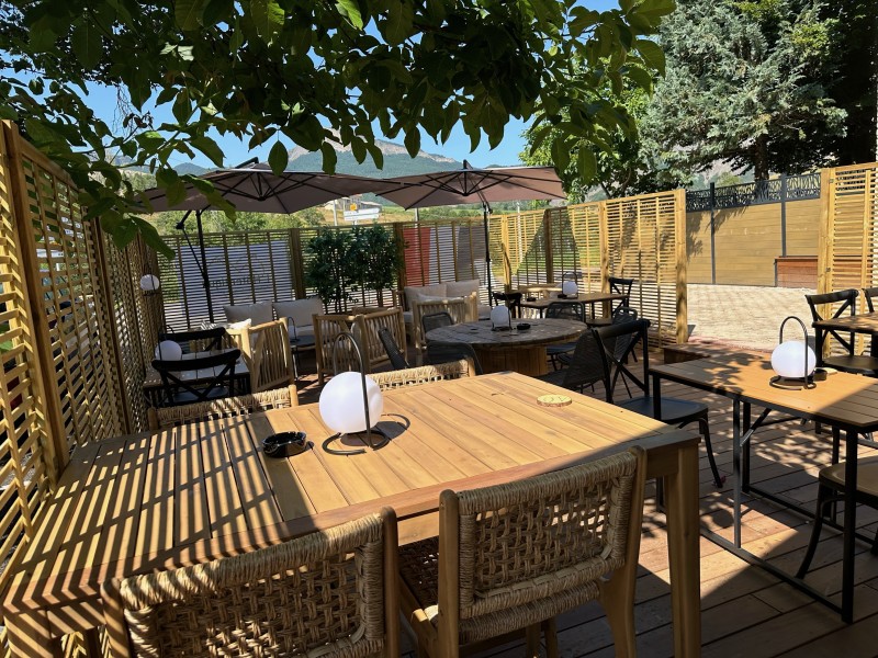 Rejoignez-nous pour un week-end en famille dans notre bar de qualité à « L’Hôtentique », près de Gap
