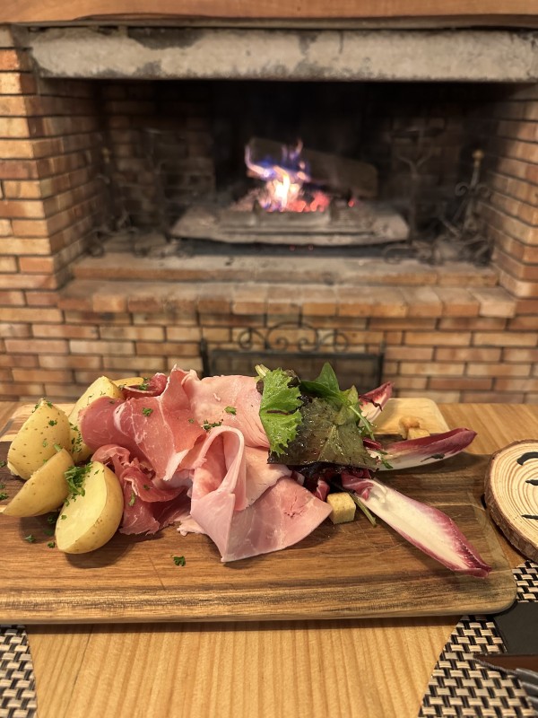 Découvrez un restaurant avec spécialités locales et plats faits maison à « L’Hôtentique », près de Gap