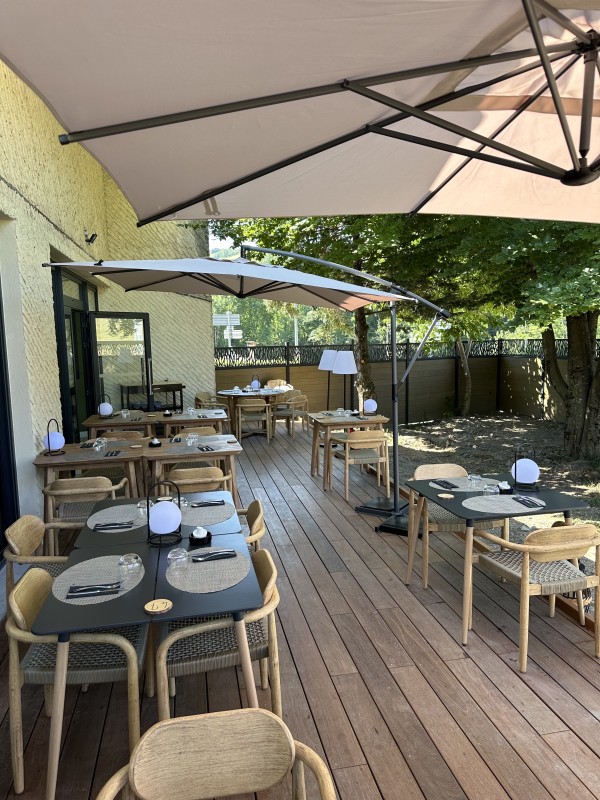 Réservez une table pour savourer des produits locaux de qualité dans notre restaurant à « L’Hôtentique », à proximité de Gap